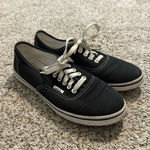 Women’s black eras vans